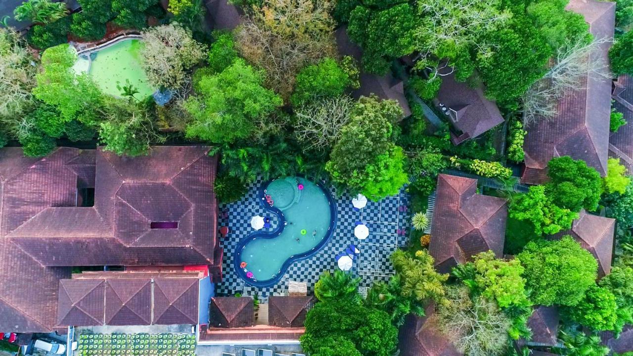 Elephant Court Thekkady Exteriör bild